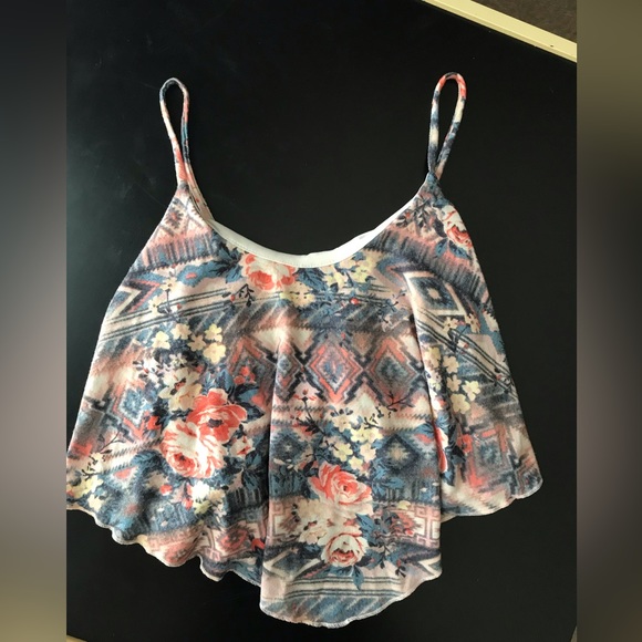 Crop Top Bundle - Picture 2 of 7